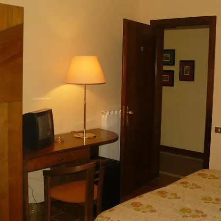 La Rocca מלון 3*