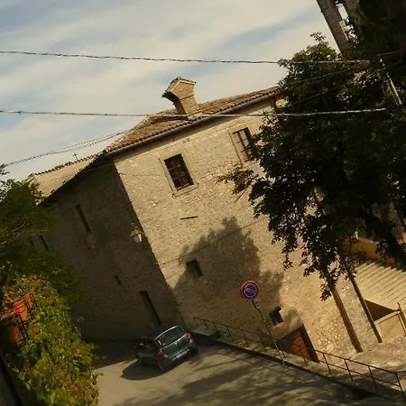 La Rocca מלון גוביו