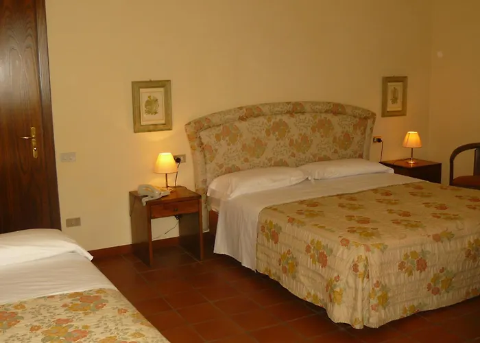 ホテル La Rocca 3*